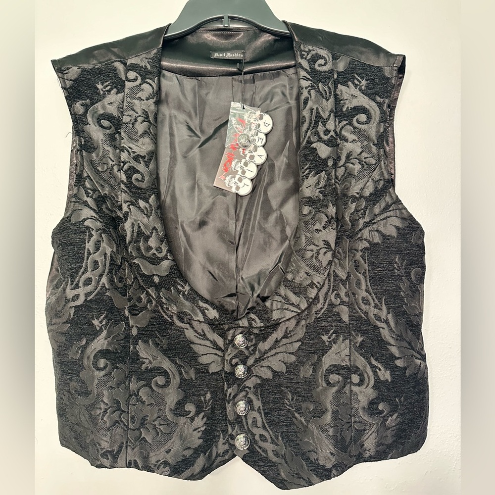 Men’s Victorian Gothic Best NWT